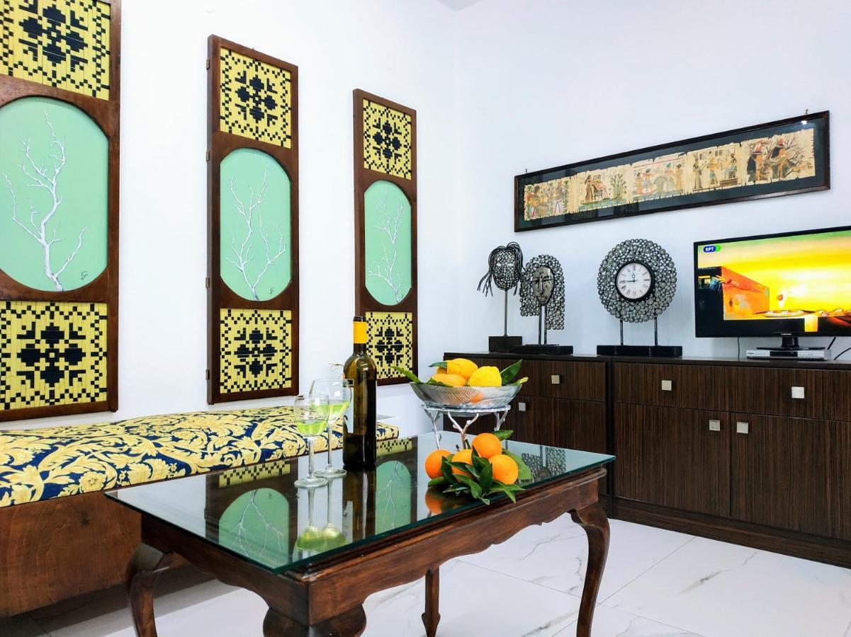 Suite Of Light Rooms Perama  Bagian luar foto